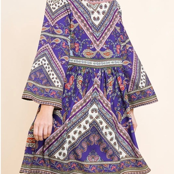 Umgee Plum Paisley V Neck Dress - Picture 3 of 4